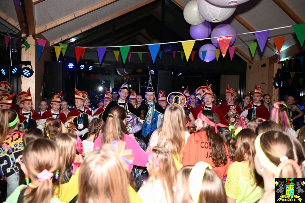 ../Images/Jeugddisco Glow in the Dark 024.jpg